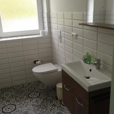 Neu Moebliertes 1 - Zimmerapartment Mitten In Der *