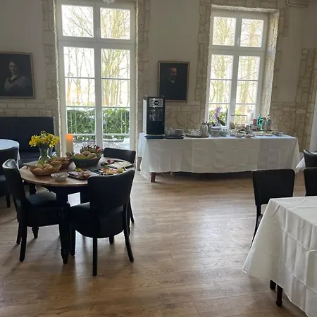 Neu Möbliertes 1 - Zimmerapartment Mitten In Der Apartment *