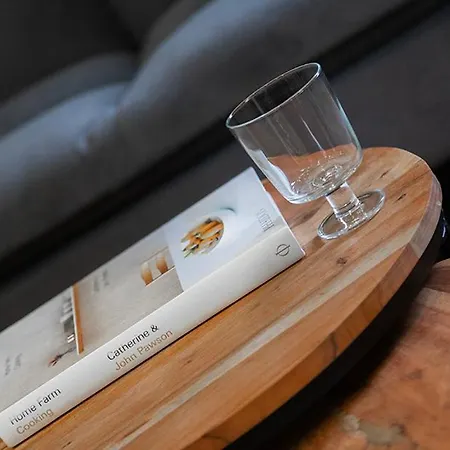 Neu Möbliertes 1 - Zimmerapartment Mitten In Der Apartment Neu Gaarz