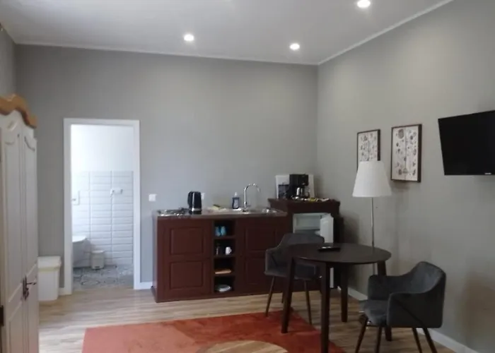 Neu Moebliertes 1 - Zimmerapartment Mitten In Der Apartamento Neu Gaarz
